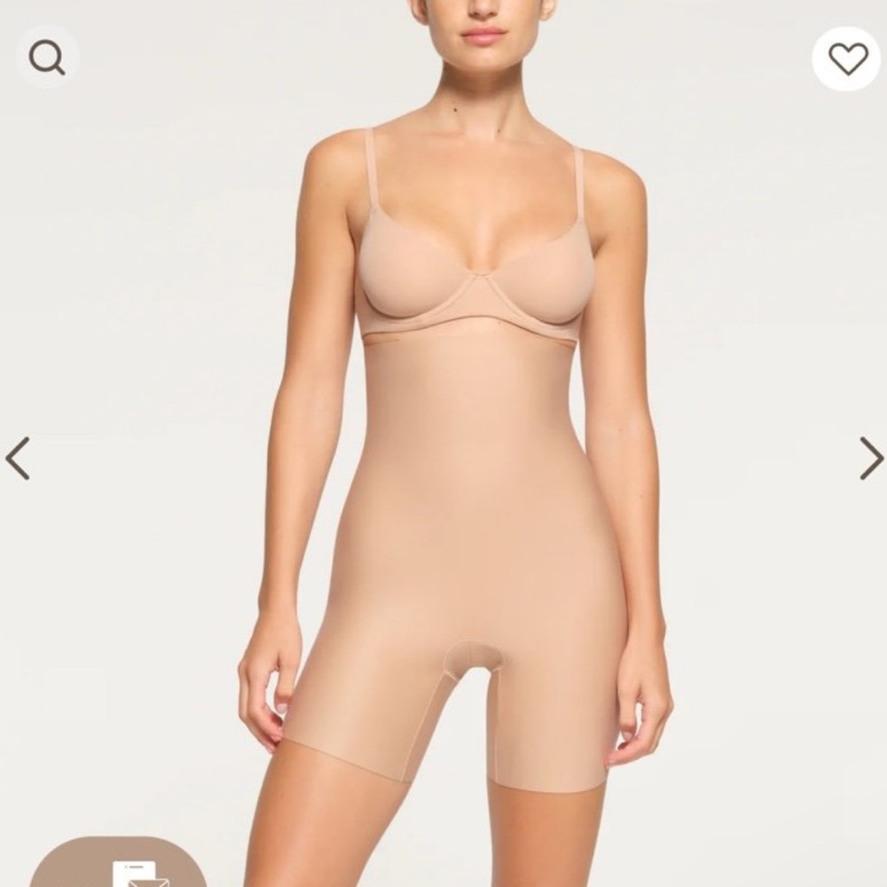 SKIMS NWT BODY HIGH-WAISTED MID THIGH SHORT SZ MEDIUM